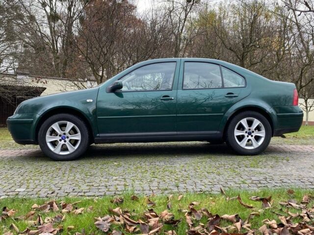 Зеленый Фольксваген Бора, объемом двигателя 1.6 л и пробегом 300 тыс. км за 3500 $, фото 4 на Automoto.ua