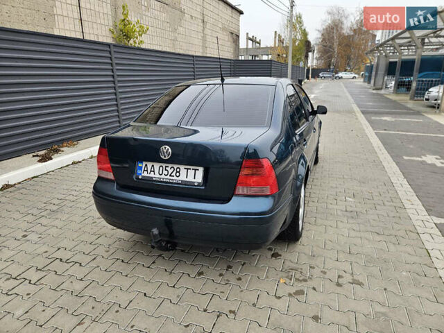 Зеленый Фольксваген Бора, объемом двигателя 1.6 л и пробегом 283 тыс. км за 4200 $, фото 1 на Automoto.ua