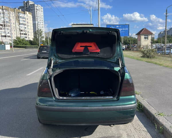 Зеленый Фольксваген Бора, объемом двигателя 1.98 л и пробегом 318 тыс. км за 4350 $, фото 20 на Automoto.ua