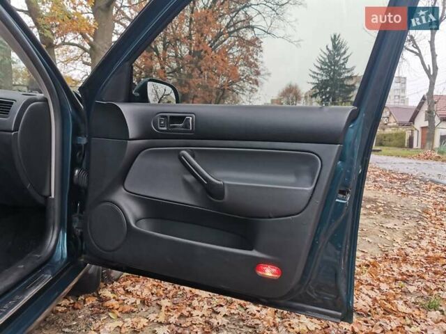 Зеленый Фольксваген Бора, объемом двигателя 1.6 л и пробегом 251 тыс. км за 5200 $, фото 13 на Automoto.ua