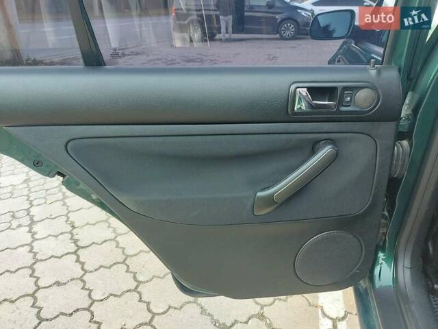 Зеленый Фольксваген Бора, объемом двигателя 1.6 л и пробегом 352 тыс. км за 4000 $, фото 27 на Automoto.ua