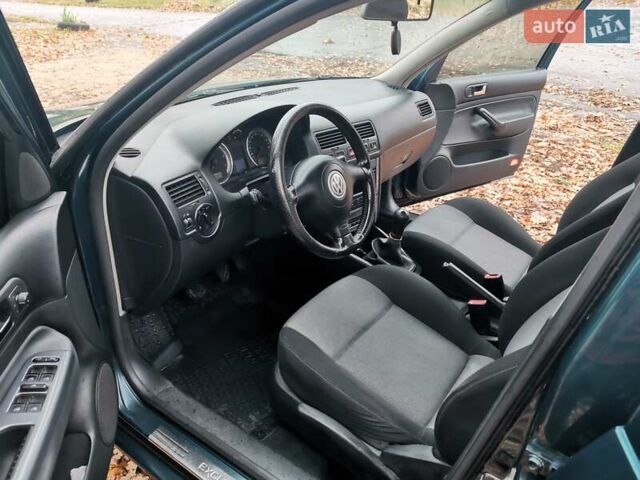 Зеленый Фольксваген Бора, объемом двигателя 1.6 л и пробегом 251 тыс. км за 5200 $, фото 7 на Automoto.ua