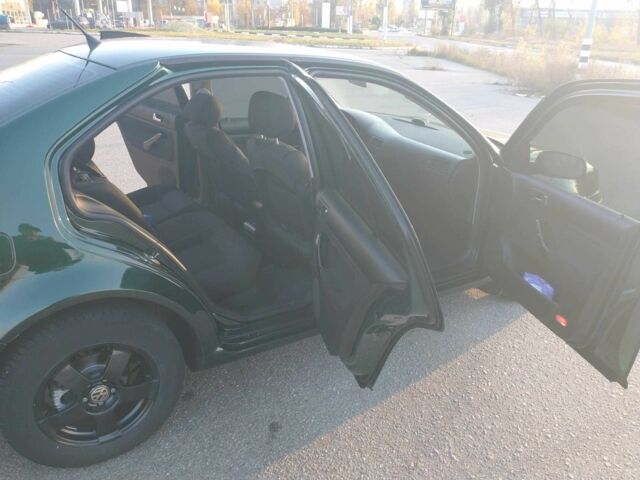 Фольксваген Бора 2003 у Харкові на Automoto.ua Зелений Фольксваген Бора, об'ємом двигуна 1.6 л та пробігом 300 тис. км за 3800 $, фото 4 на Automoto.ua