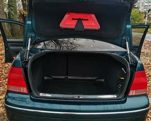 Зеленый Фольксваген Бора, объемом двигателя 1.6 л и пробегом 251 тыс. км за 5200 $, фото 6 на Automoto.ua