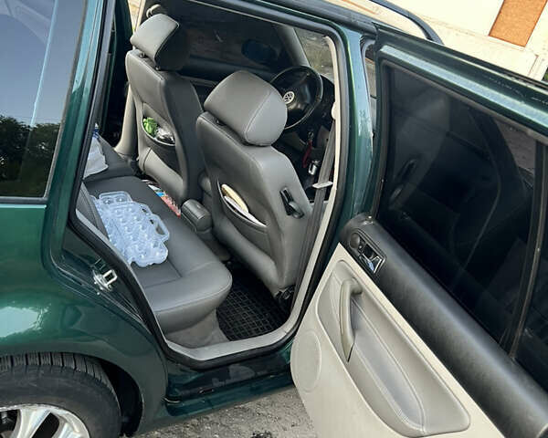 Зеленый Фольксваген Бора, объемом двигателя 1.9 л и пробегом 351 тыс. км за 4500 $, фото 8 на Automoto.ua