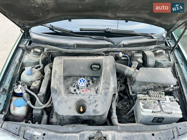 Зеленый Фольксваген Бора, объемом двигателя 1.9 л и пробегом 351 тыс. км за 4500 $, фото 18 на Automoto.ua