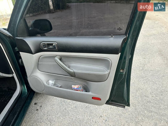 Зеленый Фольксваген Бора, объемом двигателя 1.9 л и пробегом 351 тыс. км за 4500 $, фото 7 на Automoto.ua