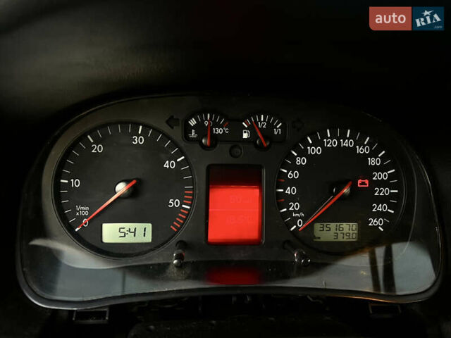 Зеленый Фольксваген Бора, объемом двигателя 1.9 л и пробегом 351 тыс. км за 4500 $, фото 11 на Automoto.ua