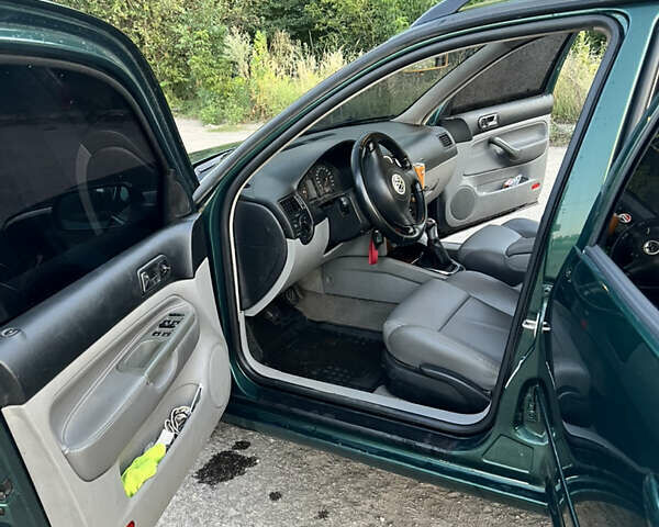 Зеленый Фольксваген Бора, объемом двигателя 1.9 л и пробегом 351 тыс. км за 4500 $, фото 10 на Automoto.ua