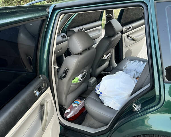 Зеленый Фольксваген Бора, объемом двигателя 1.9 л и пробегом 351 тыс. км за 4500 $, фото 9 на Automoto.ua