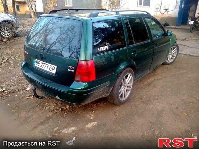 Зеленый Фольксваген Бора, объемом двигателя 1.9 л и пробегом 390 тыс. км за 2860 $, фото 1 на Automoto.ua