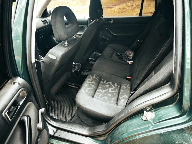 Зелений Фольксваген Бора, об'ємом двигуна 1.6 л та пробігом 273 тис. км за 4200 $, фото 15 на Automoto.ua