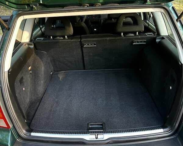 Зеленый Фольксваген Бора, объемом двигателя 1.6 л и пробегом 245 тыс. км за 4100 $, фото 5 на Automoto.ua