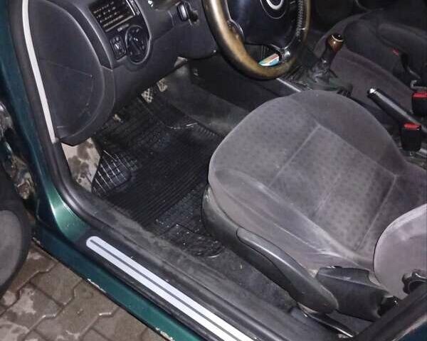 Зеленый Фольксваген Бора, объемом двигателя 1.6 л и пробегом 266 тыс. км за 4800 $, фото 3 на Automoto.ua