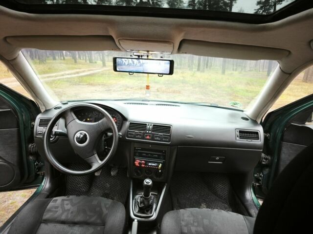 Зелений Фольксваген Бора, об'ємом двигуна 1.6 л та пробігом 273 тис. км за 4200 $, фото 20 на Automoto.ua