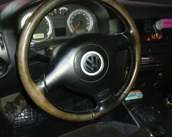 Зеленый Фольксваген Бора, объемом двигателя 1.6 л и пробегом 266 тыс. км за 4800 $, фото 6 на Automoto.ua