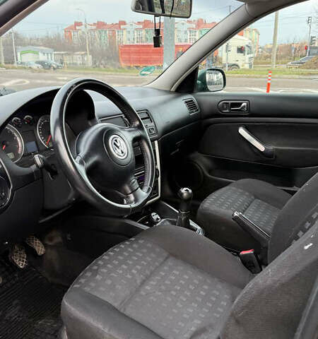 Зелений Фольксваген Бора, об'ємом двигуна 1.98 л та пробігом 219 тис. км за 3600 $, фото 9 на Automoto.ua