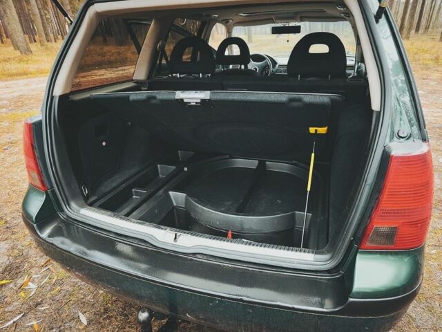 Зелений Фольксваген Бора, об'ємом двигуна 1.6 л та пробігом 273 тис. км за 4200 $, фото 18 на Automoto.ua