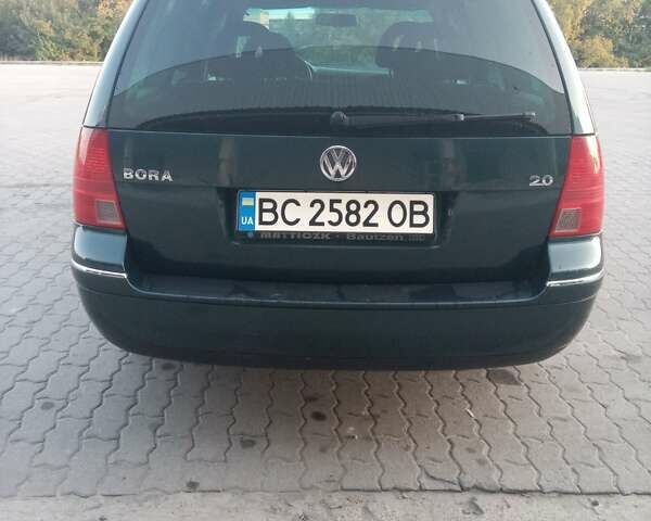 Зеленый Фольксваген Бора, объемом двигателя 2 л и пробегом 250 тыс. км за 3600 $, фото 6 на Automoto.ua
