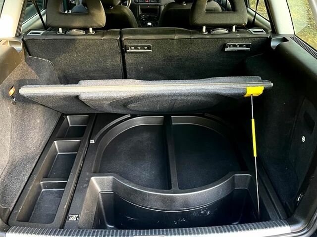 Зелений Фольксваген Бора, об'ємом двигуна 1.6 л та пробігом 240 тис. км за 4100 $, фото 7 на Automoto.ua