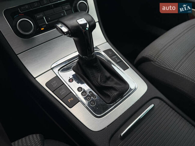 Білий Фольксваген CC / Passat CC, об'ємом двигуна 1.97 л та пробігом 206 тис. км за 7999 $, фото 9 на Automoto.ua