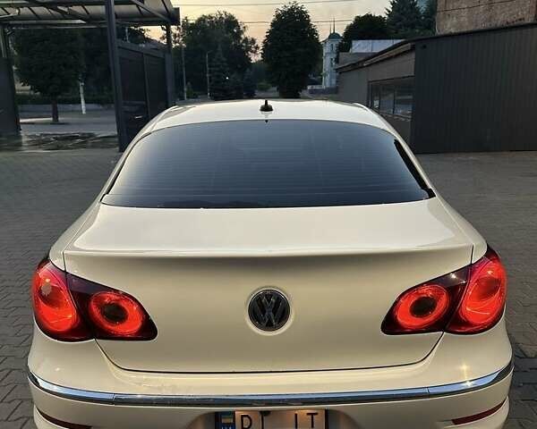Білий Фольксваген CC / Passat CC, об'ємом двигуна 2 л та пробігом 285 тис. км за 9000 $, фото 6 на Automoto.ua