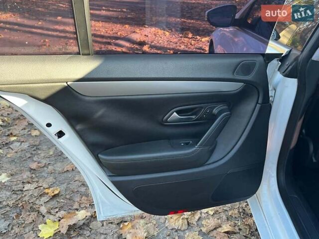 Белый Фольксваген CC / Passat CC, объемом двигателя 2 л и пробегом 244 тыс. км за 7440 $, фото 25 на Automoto.ua