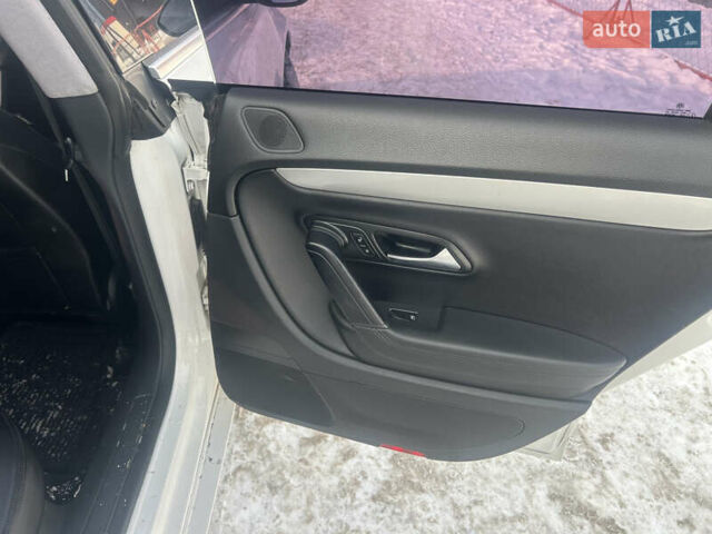 Білий Фольксваген CC / Passat CC, об'ємом двигуна 1.98 л та пробігом 243 тис. км за 7600 $, фото 16 на Automoto.ua
