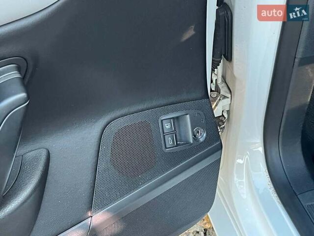 Белый Фольксваген CC / Passat CC, объемом двигателя 2 л и пробегом 244 тыс. км за 7440 $, фото 28 на Automoto.ua