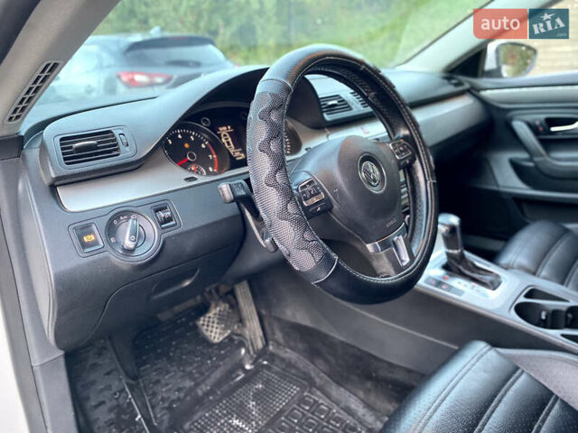 Фольксваген CC / Passat CC 2010 в Виннице на Automoto.ua Белый Фольксваген CC / Passat CC, объемом двигателя 1.98 л и пробегом 214 тыс. км за 7700 $, фото 14 на Automoto.ua
