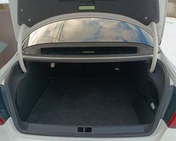 Білий Фольксваген CC / Passat CC, об'ємом двигуна 1.98 л та пробігом 243 тис. км за 8100 $, фото 29 на Automoto.ua