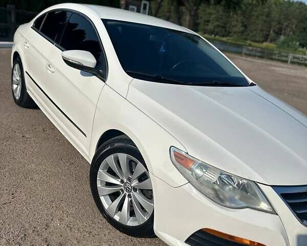 Белый Фольксваген CC / Passat CC, объемом двигателя 2 л и пробегом 240 тыс. км за 7650 $, фото 2 на Automoto.ua