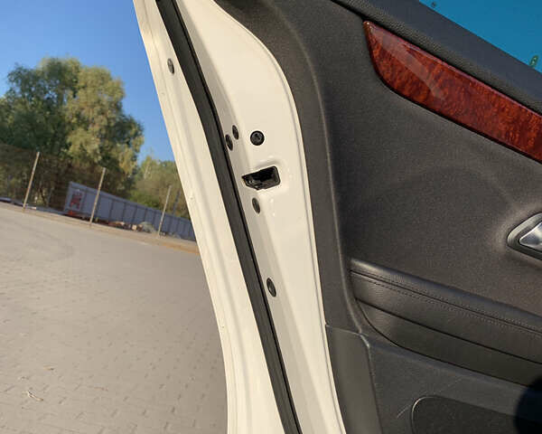 Білий Фольксваген CC / Passat CC, об'ємом двигуна 1.8 л та пробігом 162 тис. км за 9750 $, фото 20 на Automoto.ua