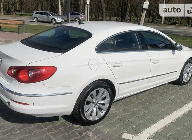 Білий Фольксваген CC / Passat CC, об'ємом двигуна 1.98 л та пробігом 247 тис. км за 11500 $, фото 2 на Automoto.ua