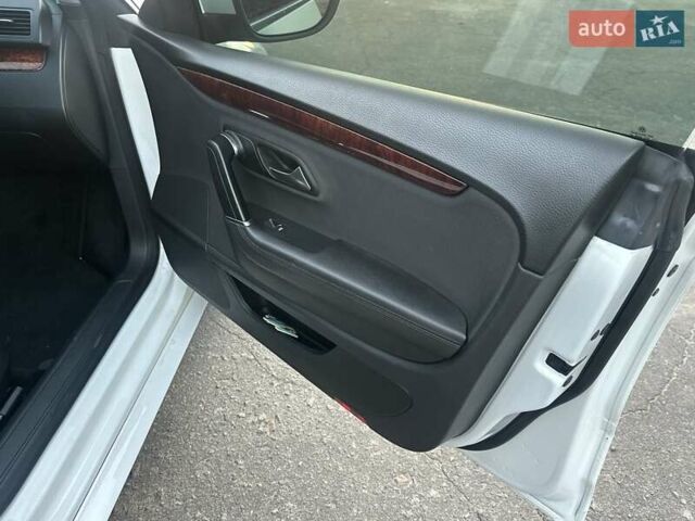 Белый Фольксваген CC / Passat CC, объемом двигателя 1.8 л и пробегом 162 тыс. км за 9700 $, фото 14 на Automoto.ua