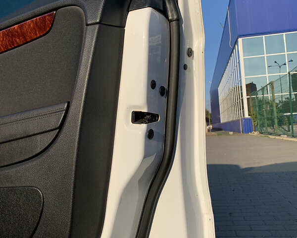 Білий Фольксваген CC / Passat CC, об'ємом двигуна 1.8 л та пробігом 162 тис. км за 9750 $, фото 32 на Automoto.ua