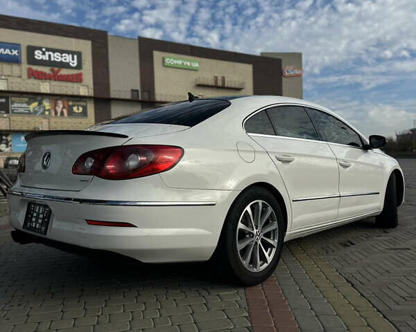 Белый Фольксваген CC / Passat CC, объемом двигателя 2 л и пробегом 235 тыс. км за 8800 $, фото 3 на Automoto.ua