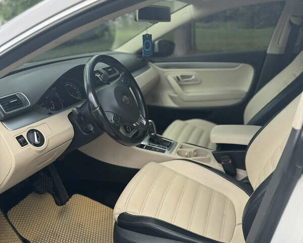 Белый Фольксваген CC / Passat CC, объемом двигателя 1.98 л и пробегом 195 тыс. км за 8700 $, фото 10 на Automoto.ua