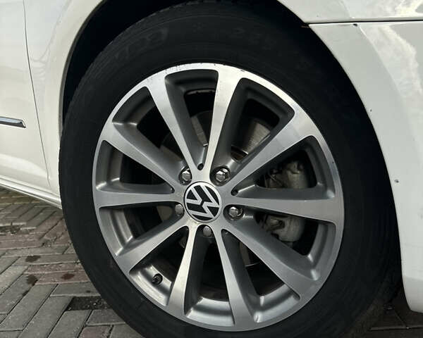 Белый Фольксваген CC / Passat CC, объемом двигателя 2 л и пробегом 235 тыс. км за 8800 $, фото 7 на Automoto.ua