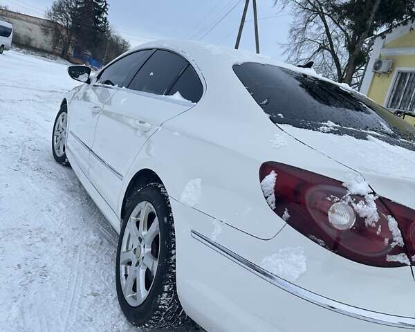Белый Фольксваген CC / Passat CC, объемом двигателя 1.98 л и пробегом 242 тыс. км за 8300 $, фото 4 на Automoto.ua