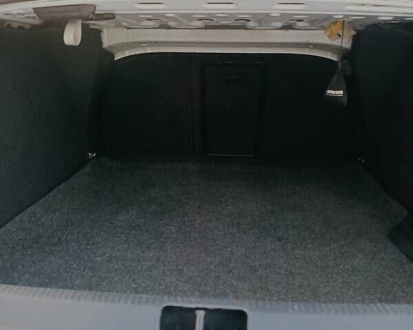 Білий Фольксваген CC / Passat CC, об'ємом двигуна 1.98 л та пробігом 243 тис. км за 8100 $, фото 28 на Automoto.ua