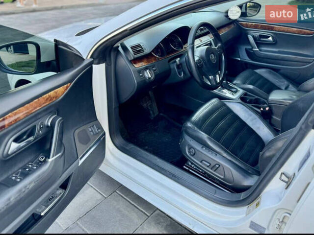 Фольксваген CC / Passat CC 2010 в Житомире на Automoto.ua Белый Фольксваген CC / Passat CC, объемом двигателя 3.6 л и пробегом 355 тыс. км за 6900 $, фото 10 на Automoto.ua