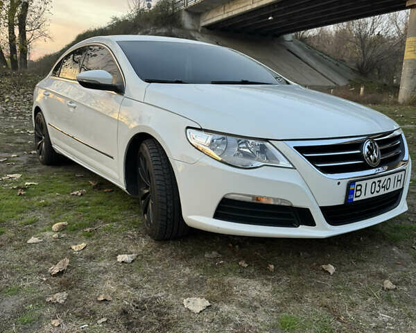 Білий Фольксваген CC / Passat CC, об'ємом двигуна 1.98 л та пробігом 270 тис. км за 8000 $, фото 1 на Automoto.ua