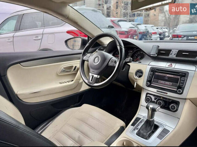 Белый Фольксваген CC / Passat CC, объемом двигателя 2 л и пробегом 235 тыс. км за 8800 $, фото 8 на Automoto.ua