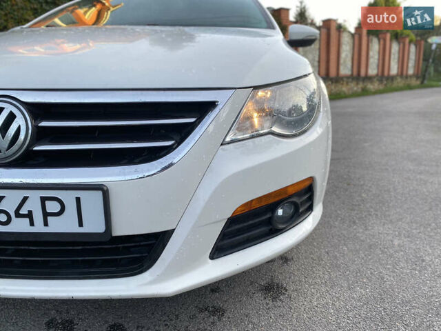 Фольксваген CC / Passat CC 2010 в Виннице на Automoto.ua Белый Фольксваген CC / Passat CC, объемом двигателя 1.98 л и пробегом 214 тыс. км за 7700 $, фото 3 на Automoto.ua