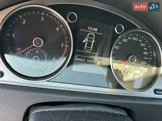 Белый Фольксваген CC / Passat CC, объемом двигателя 1.97 л и пробегом 307 тыс. км за 12000 $, фото 13 на Automoto.ua
