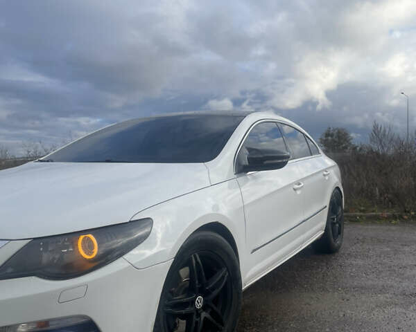 Білий Фольксваген CC / Passat CC, об'ємом двигуна 1.97 л та пробігом 302 тис. км за 12200 $, фото 2 на Automoto.ua