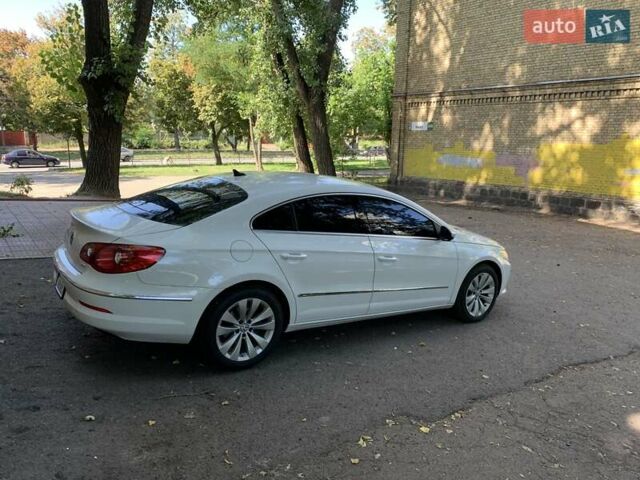 Белый Фольксваген CC / Passat CC, объемом двигателя 1.98 л и пробегом 237 тыс. км за 10800 $, фото 25 на Automoto.ua
