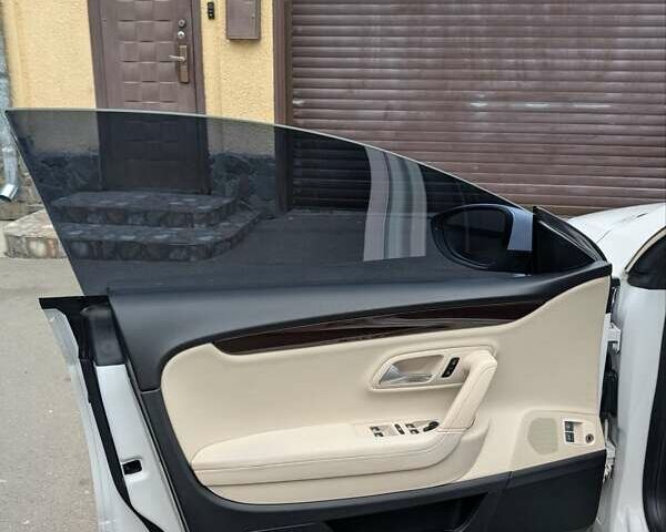 Белый Фольксваген CC / Passat CC, объемом двигателя 1.98 л и пробегом 180 тыс. км за 8500 $, фото 5 на Automoto.ua