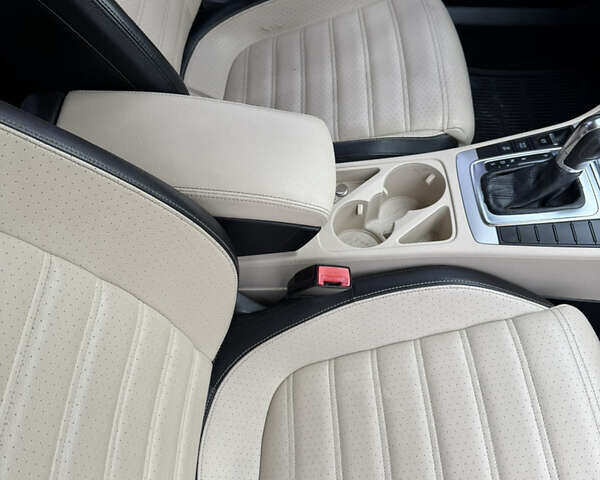 Белый Фольксваген CC / Passat CC, объемом двигателя 1.98 л и пробегом 206 тыс. км за 9250 $, фото 5 на Automoto.ua